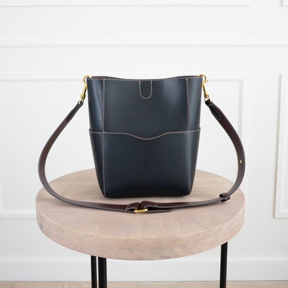 😍 The Jordan Leather Bucket Bag - Black - Picture 12 of 17